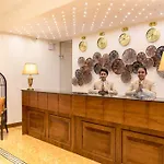 The Golden Ridge Hotel 