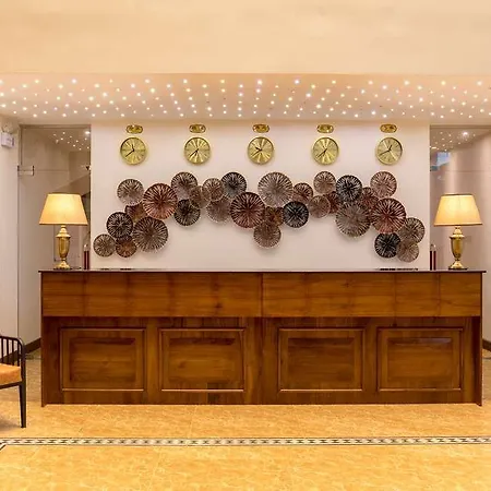 The Golden Ridge Hotel 